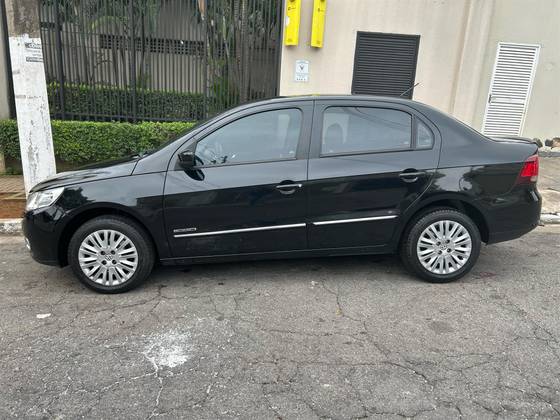 VOLKSWAGEN VOYAGE 1.6 MI COMFORTLINE 8V FLEX 4P AUTOMATIZADO